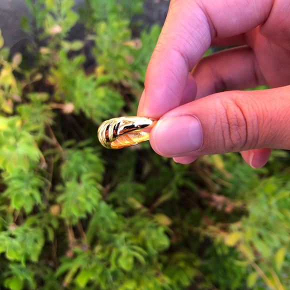 Gold “Croissant” Ring / Twist Ring - Picture 4 of 4
